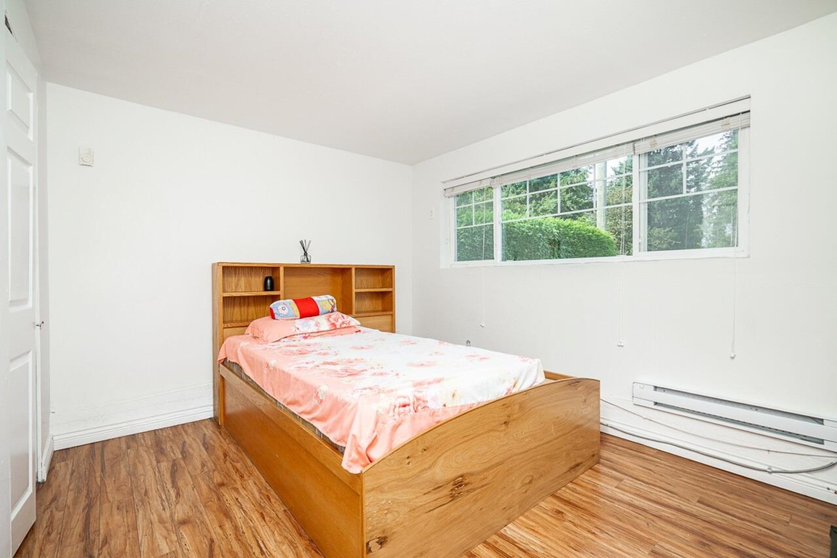 Basement Recreation Room Photo of 13466 98b Avenue, Surrey, BC