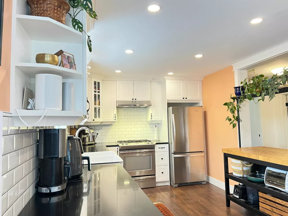 Kitchen Photo of 35107 Mcewen Avenue, Mission, BC