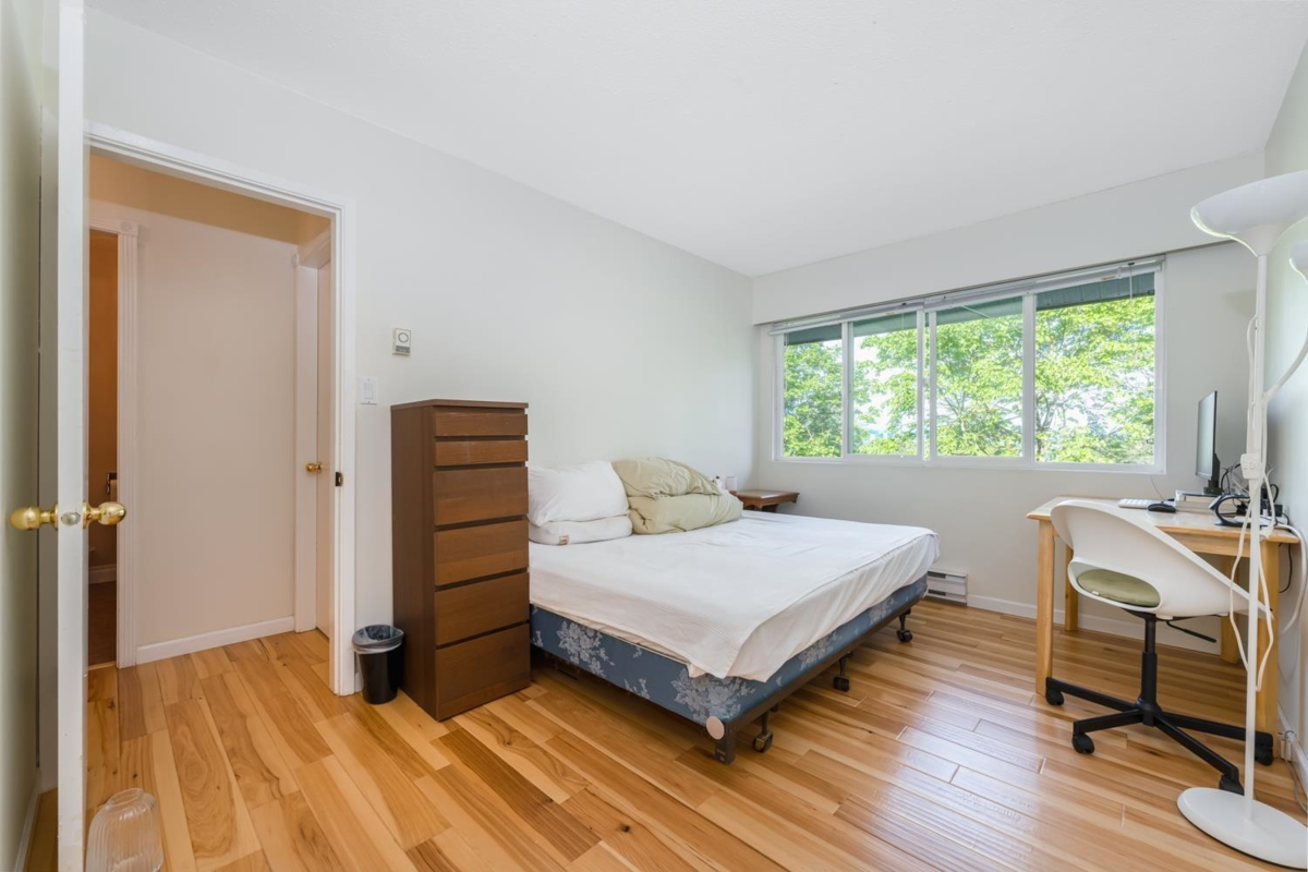 Primary Bathroom Photo of 1948 Highview Place, Port Moody, BC
