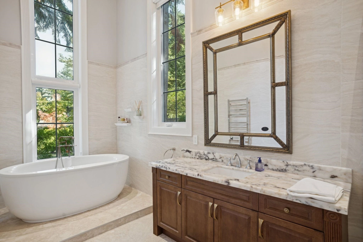 Backyard Photo of 16728 28 Avenue, Surrey, BC