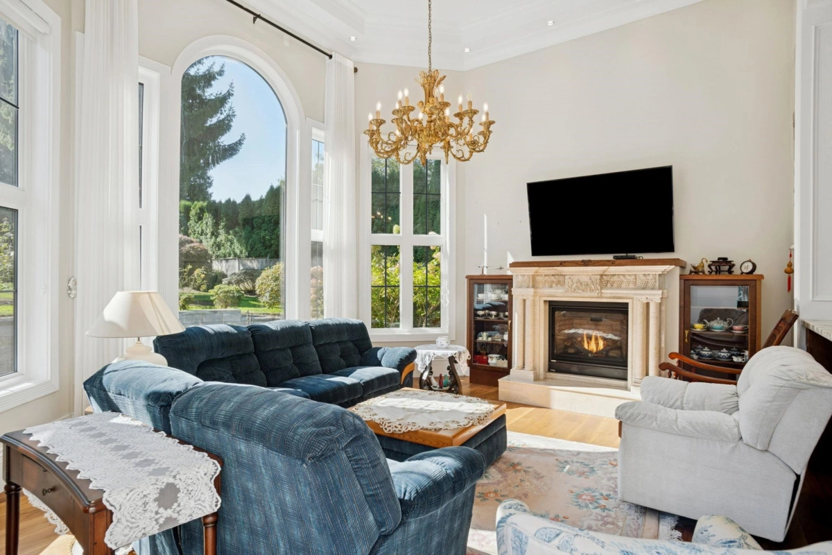 Basement Recreation Room Photo of 16728 28 Avenue, Surrey, BC