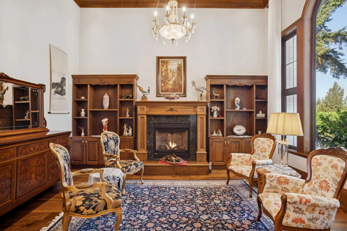 Family Room Photo of 16728 28 Avenue, Surrey, BC