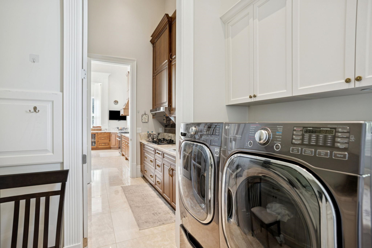 Laundry Room Photo of 16728 28 Avenue, Surrey, BC