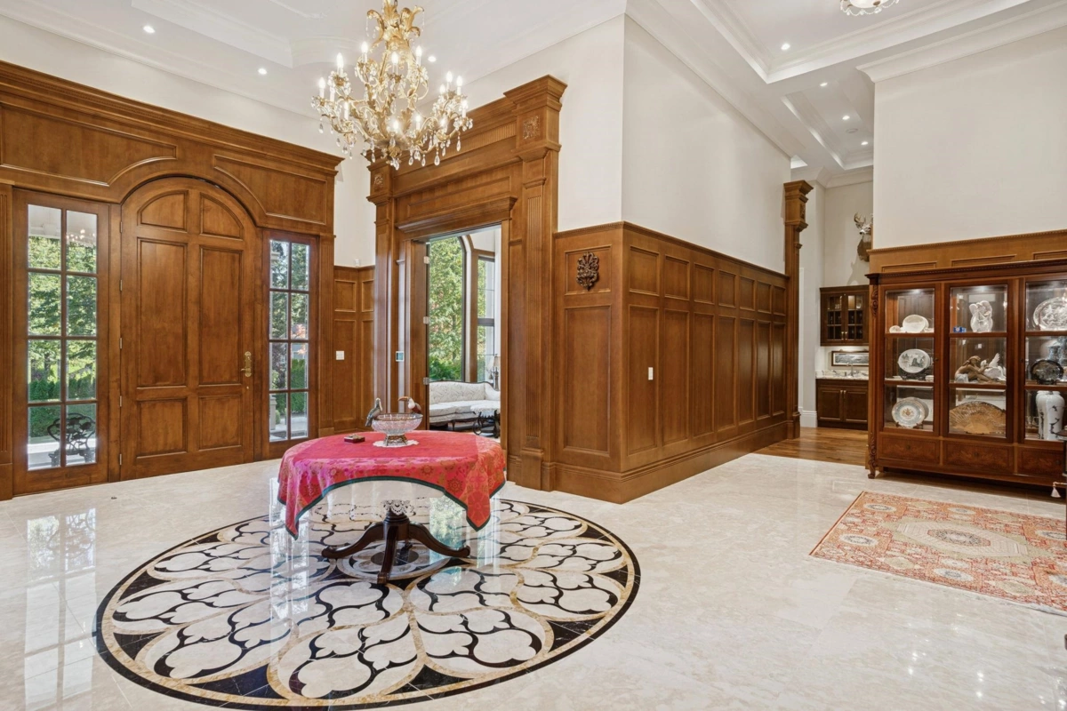 Living Room Photo of 16728 28 Avenue, Surrey, BC