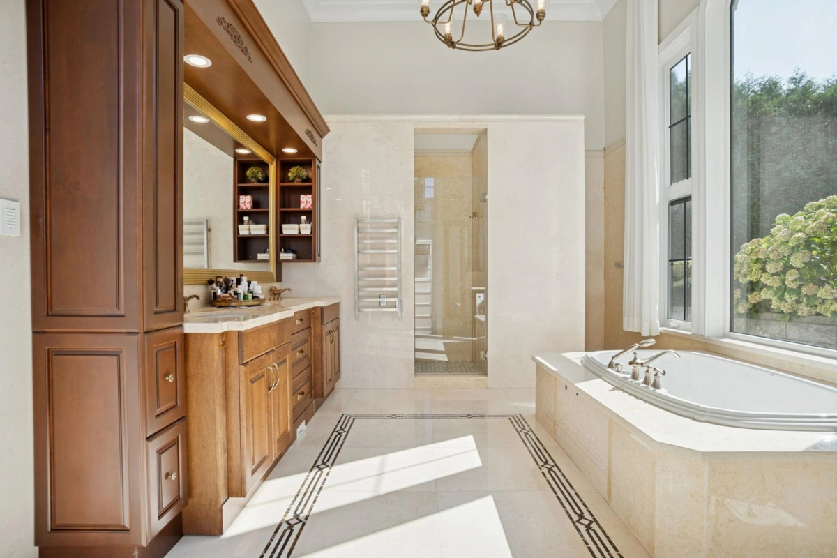 Outdoor Patio Photo of 16728 28 Avenue, Surrey, BC