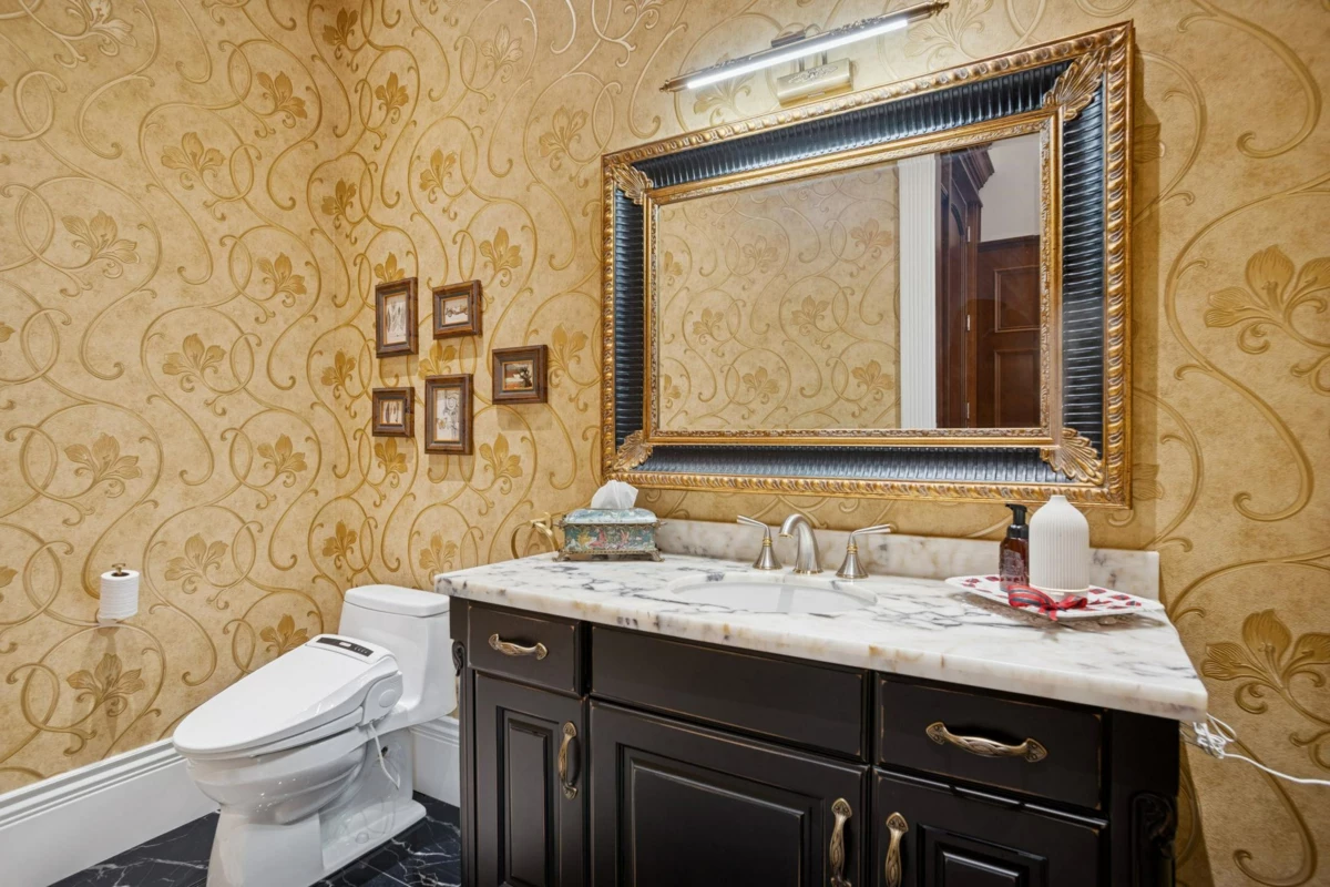 Swimming Pool Photo of 16728 28 Avenue, Surrey, BC