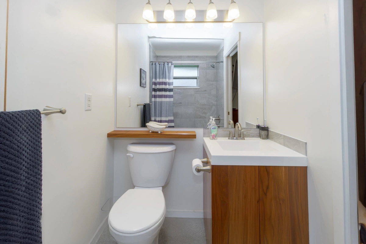 Entry Foyer Photo of 44 20554 118 Avenue, Maple Ridge, BC