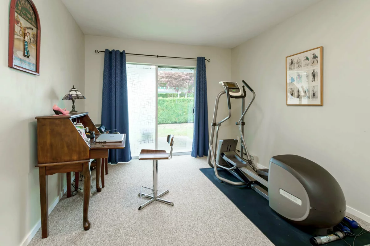 Guest Bathroom Photo of 44 20554 118 Avenue, Maple Ridge, BC