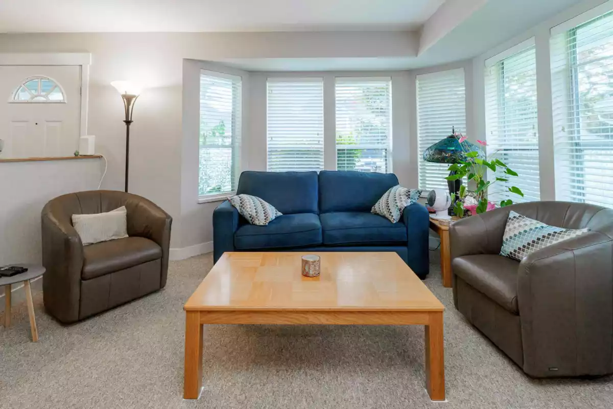 Kitchen Island Photo of 44 20554 118 Avenue, Maple Ridge, BC