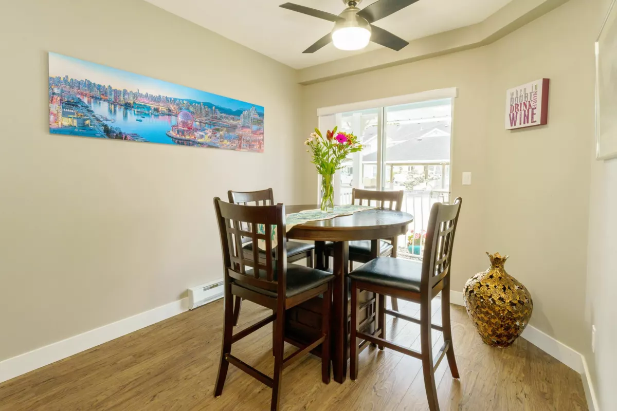 Walk-In Closet Photo of 44 20554 118 Avenue, Maple Ridge, BC