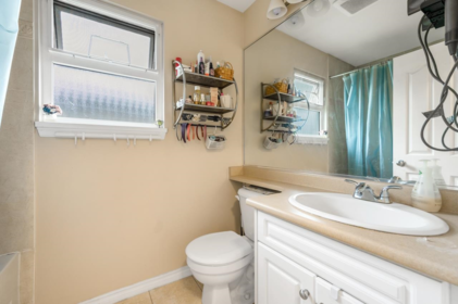 Hallway Photo of 7119 10th Avenue, Burnaby, BC