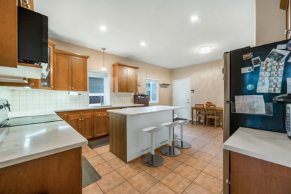 Primary Bedroom Photo of 7119 10th Avenue, Burnaby, BC