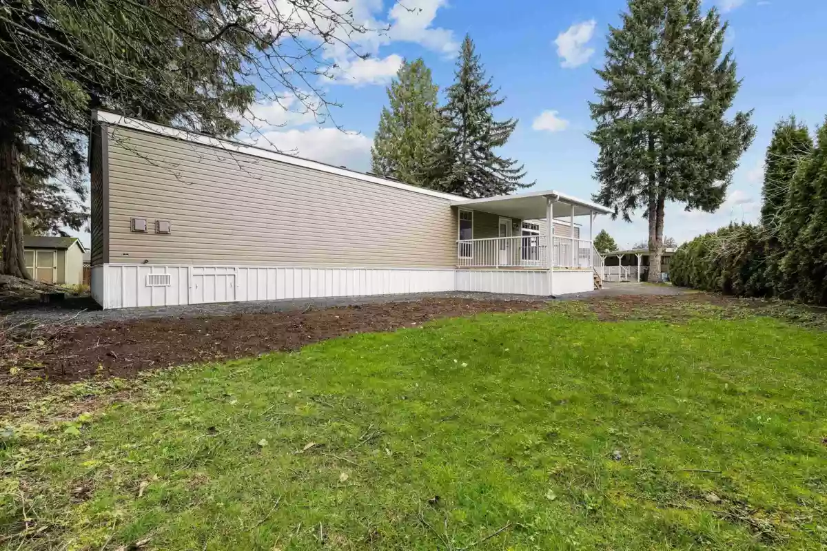 Garage Interior Photo of 14 6035 Vedder Road, Chilliwack, BC