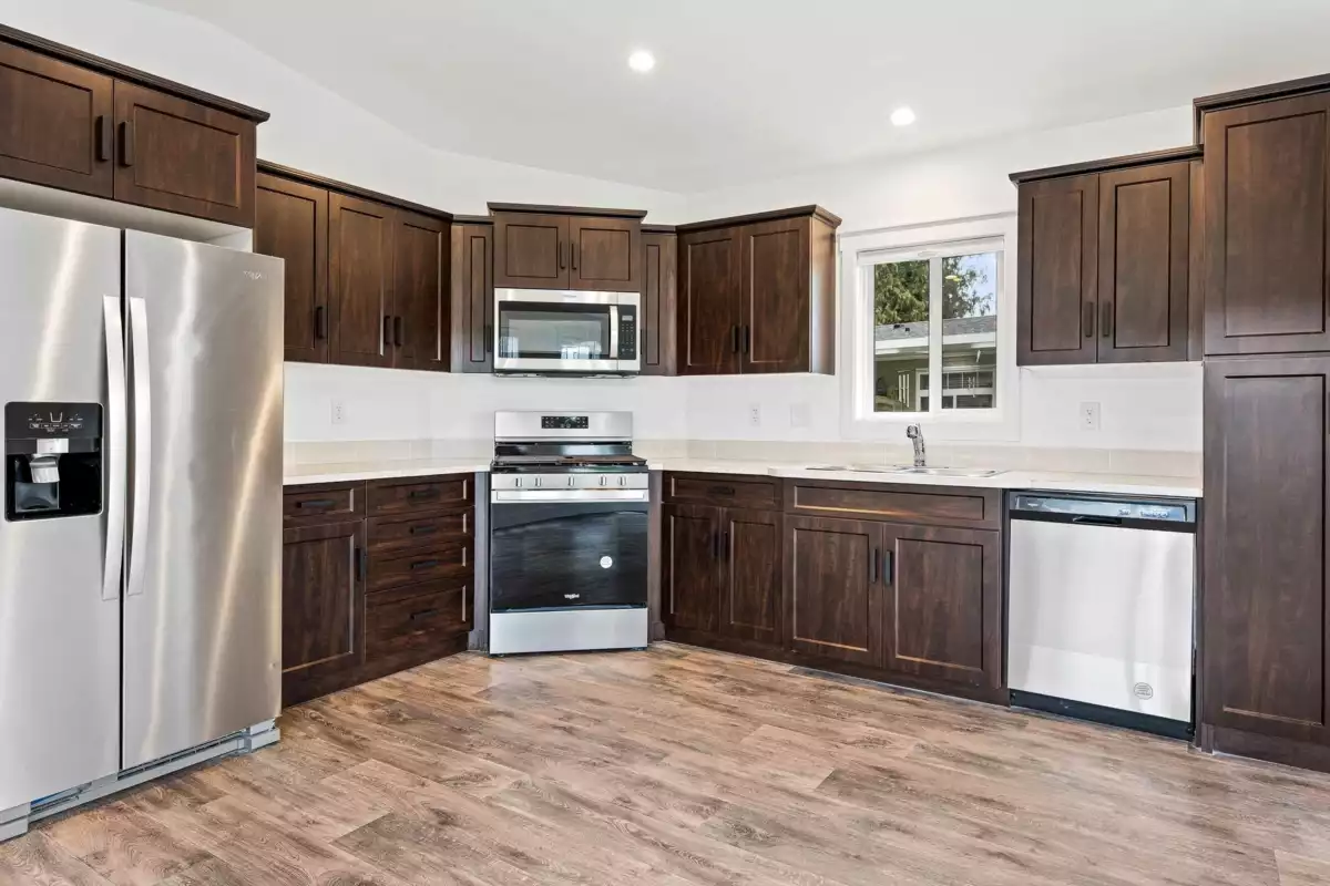 Kitchen Island Photo of 14 6035 Vedder Road, Chilliwack, BC