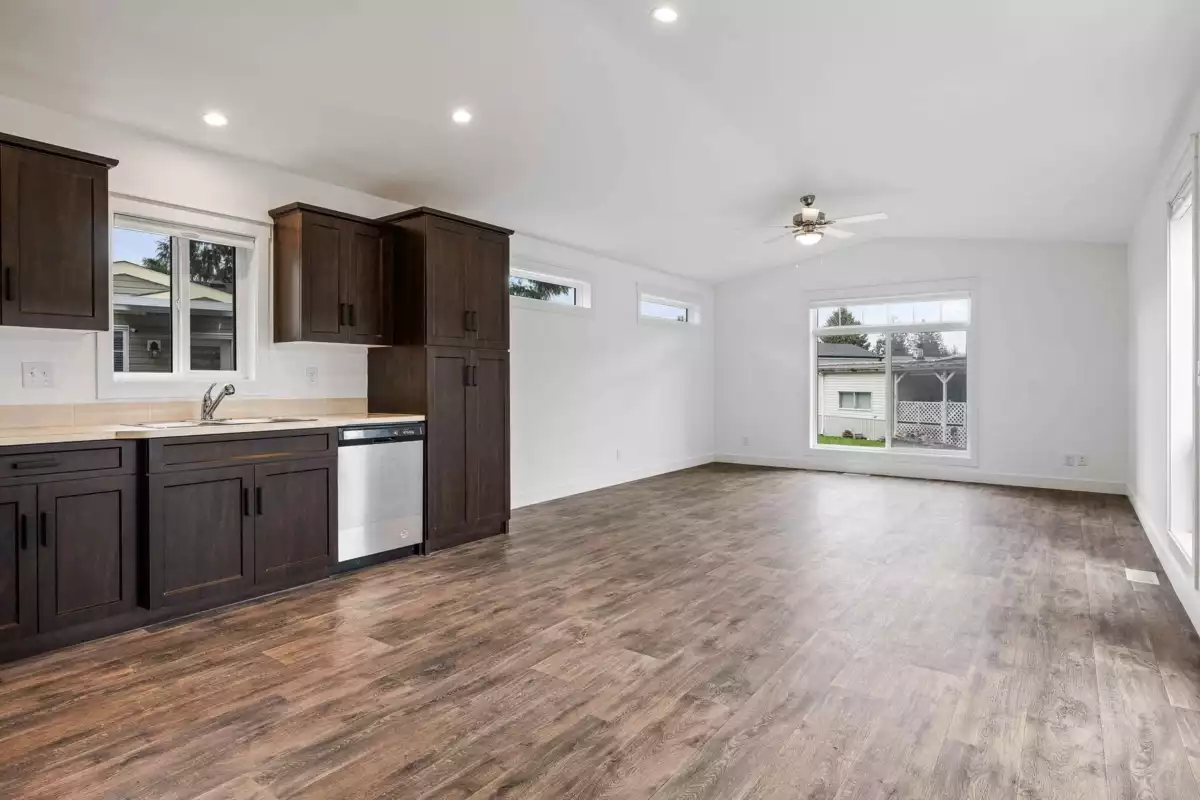 Kitchen Photo of 14 6035 Vedder Road, Chilliwack, BC
