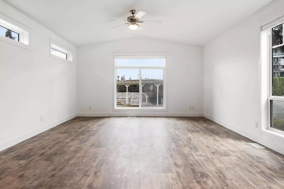 Walk-In Closet Photo of 14 6035 Vedder Road, Chilliwack, BC