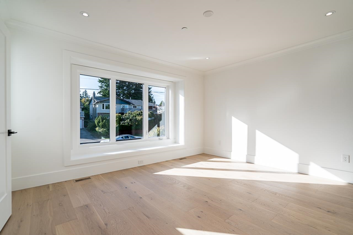 Loft / Bonus Room Photo of 1232 Parker Street, White Rock, BC
