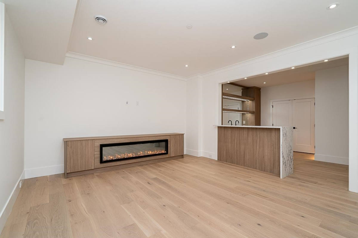 Staircase Photo of 1232 Parker Street, White Rock, BC