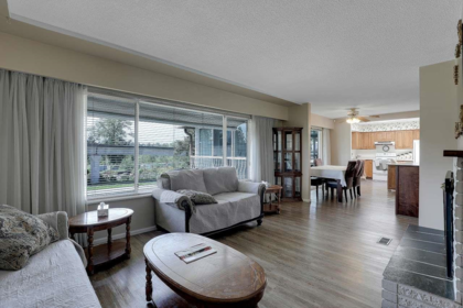 6407 Lougheed Highway, Burnaby, BC, Burnaby — Single Family Residence for sale