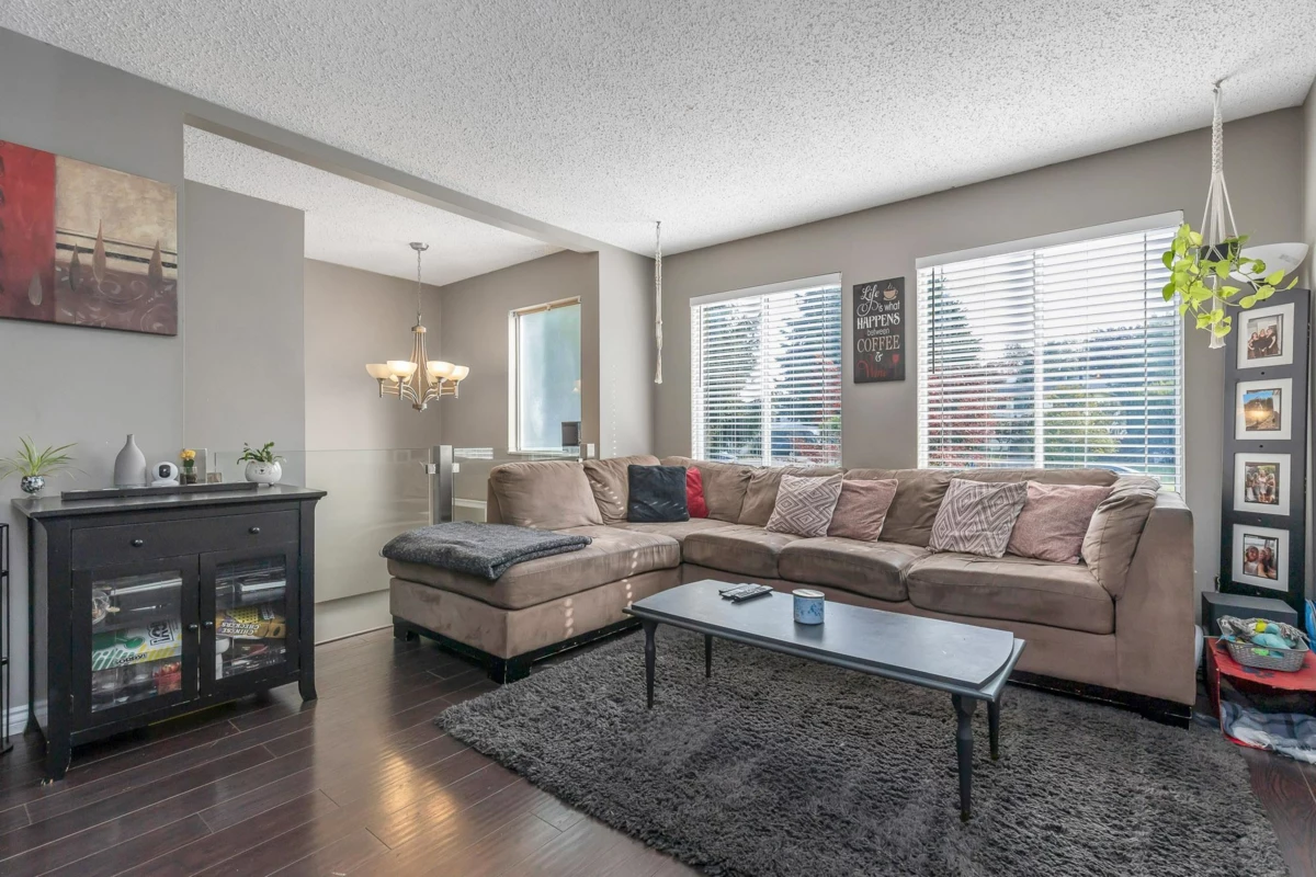 Dining Area Photo of 3419 Juniper Crescent, Abbotsford, BC