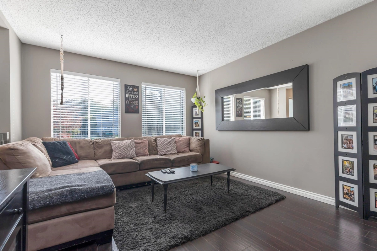 Family Room Photo of 3419 Juniper Crescent, Abbotsford, BC