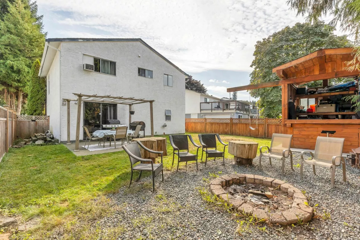 Garden / Landscaping Photo of 3419 Juniper Crescent, Abbotsford, BC