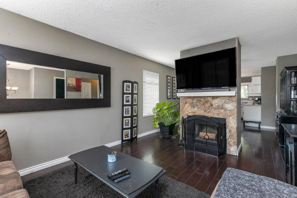 Pantry Photo of 3419 Juniper Crescent, Abbotsford, BC