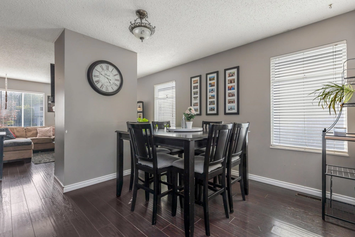 Primary Bathroom Photo of 3419 Juniper Crescent, Abbotsford, BC