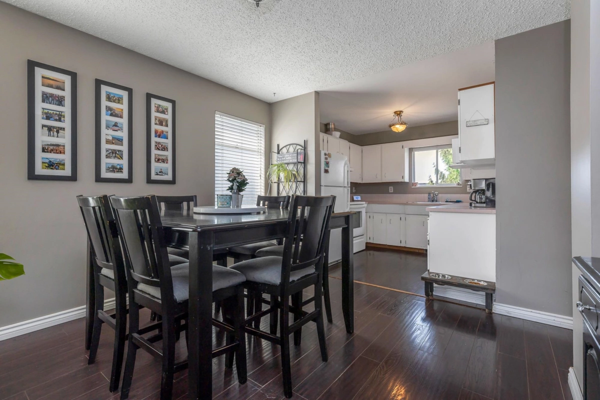 Primary Bedroom Photo of 3419 Juniper Crescent, Abbotsford, BC