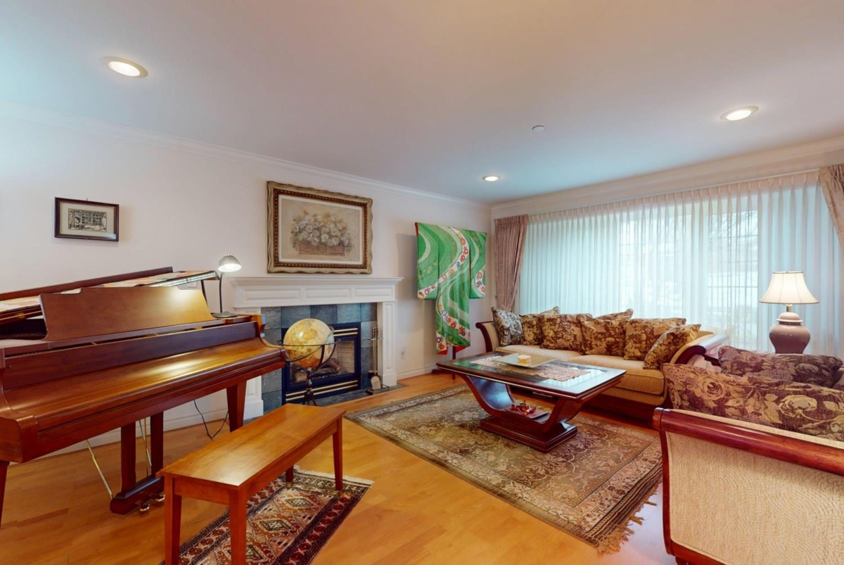 Family Room Photo of 1926 W 62nd Avenue, Vancouver, BC