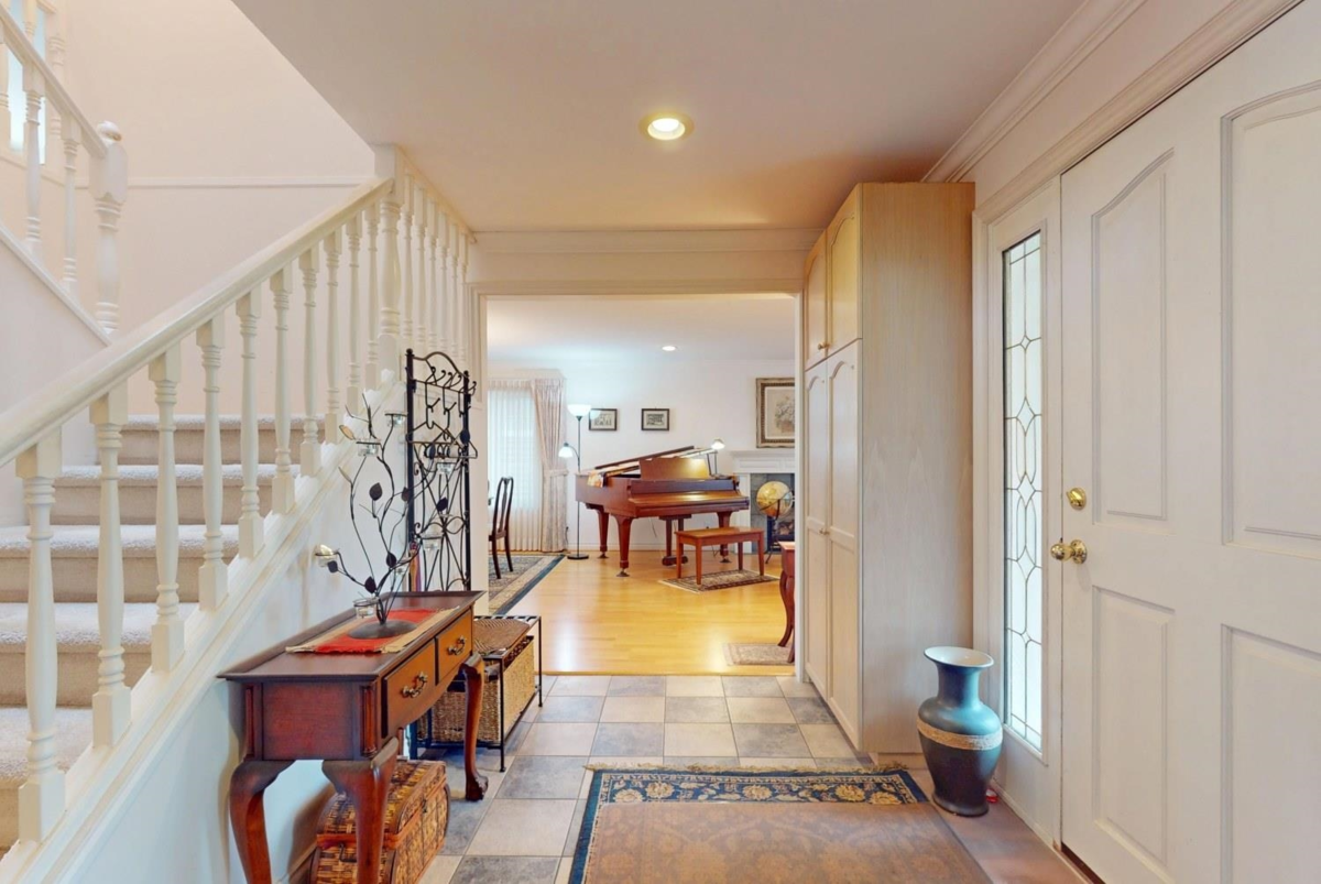 Living Room Photo of 1926 W 62nd Avenue, Vancouver, BC