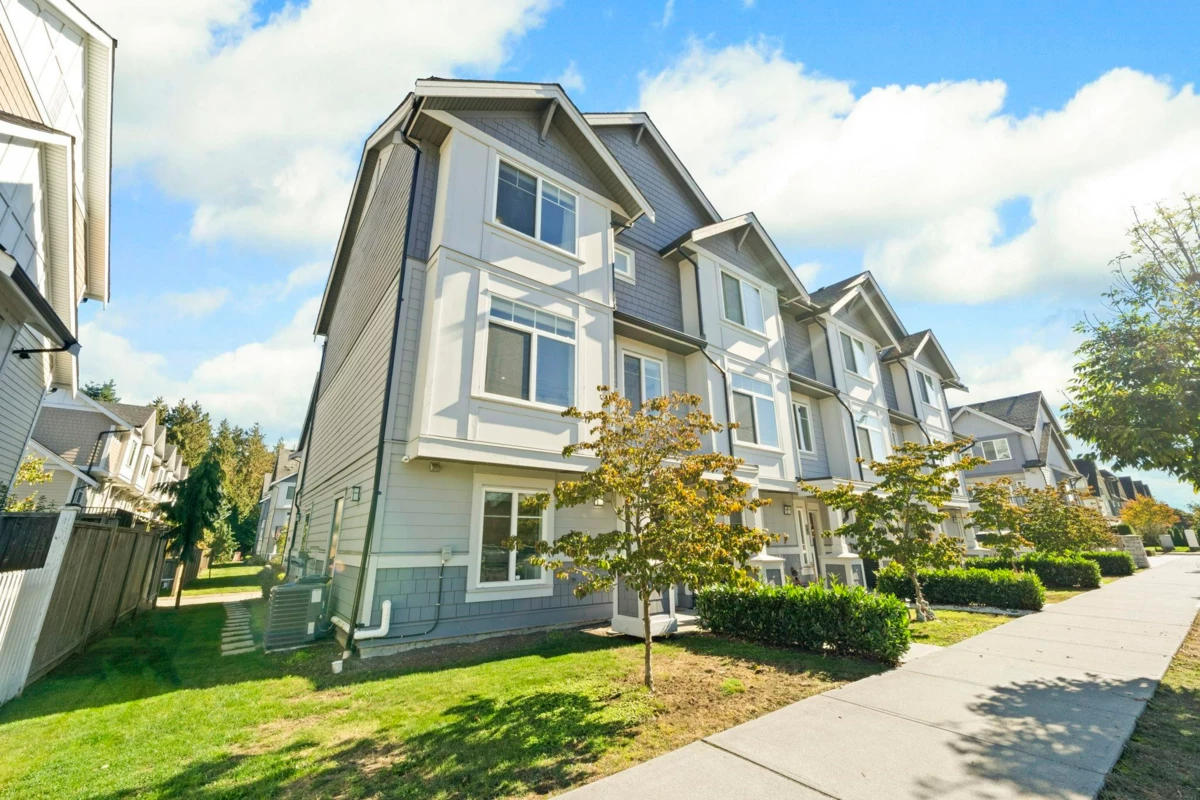 Exterior Rear Photo of 14 19239 70 Avenue, Surrey, BC