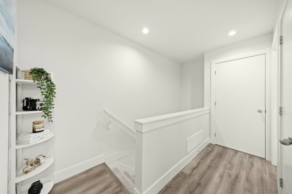 Kitchen Photo of 14 19239 70 Avenue, Surrey, BC