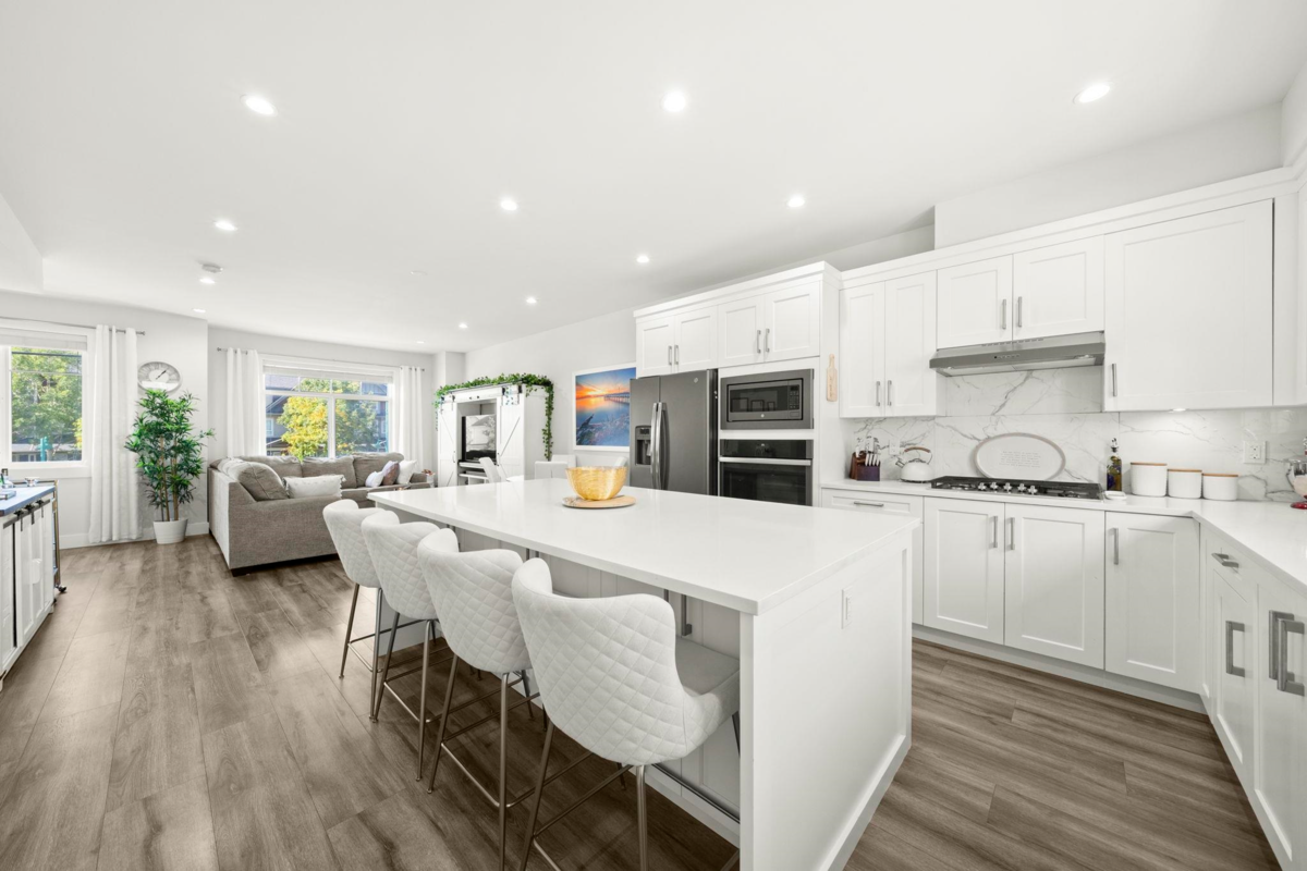 Mudroom Photo of 14 19239 70 Avenue, Surrey, BC