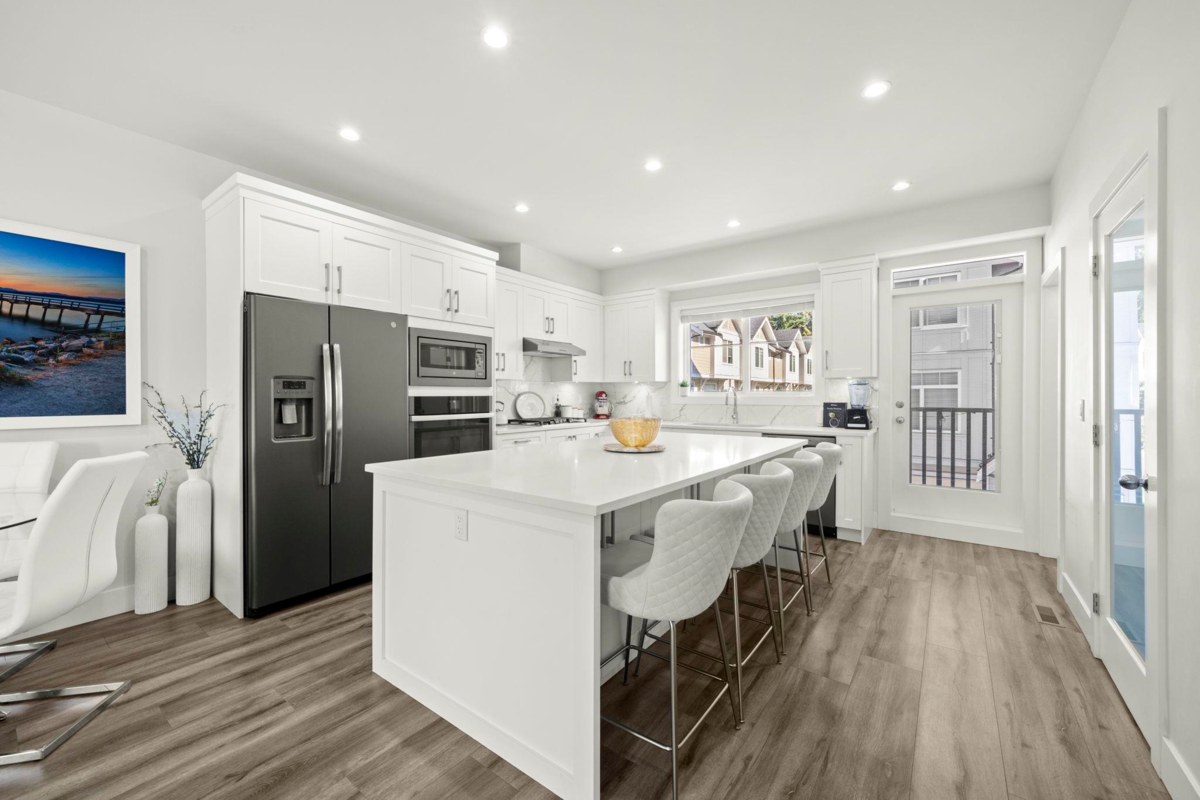 Office / Den Photo of 14 19239 70 Avenue, Surrey, BC