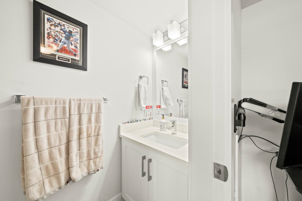 Outdoor Patio Photo of 14 19239 70 Avenue, Surrey, BC