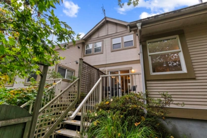 Front Yard Photo of 22 20543 96 Avenue, Langley, BC