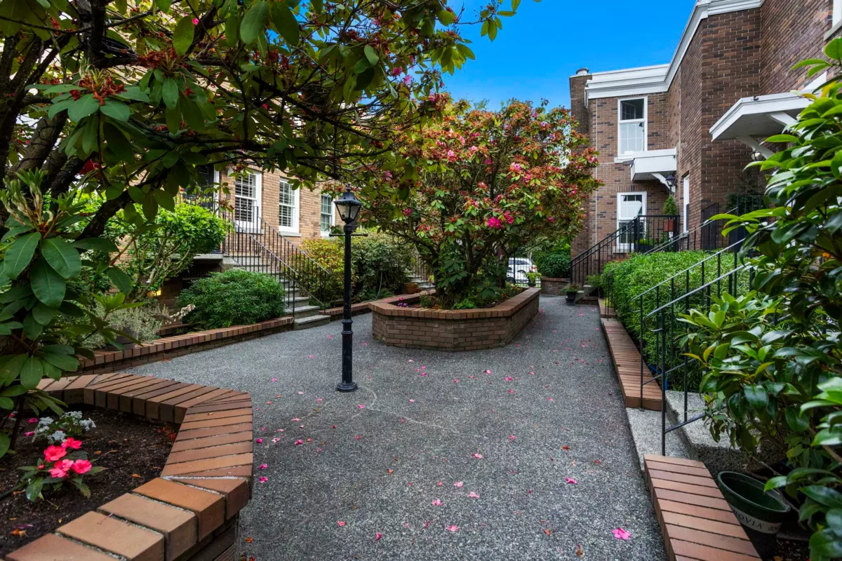 Powder Room Photo of 1365 W 7th Avenue, Vancouver, BC