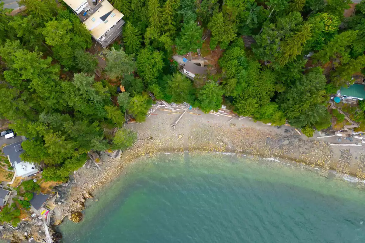Family Room Photo of 1433 Eagle Cliff Road, Bowen Island, BC