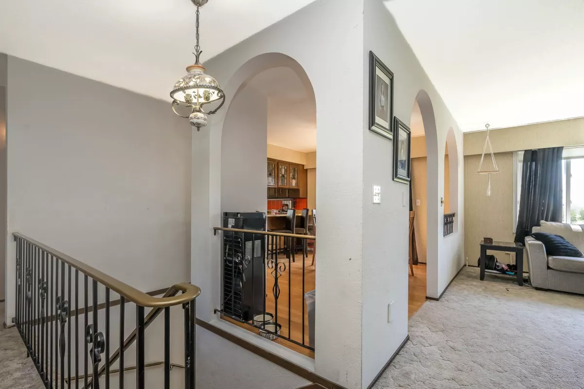 Family Room Photo of 32025 Trembath Avenue, Mission, BC