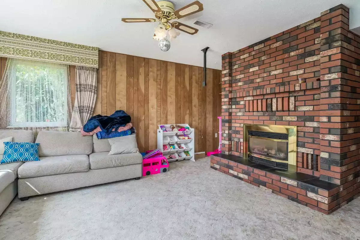 Mudroom Photo of 32025 Trembath Avenue, Mission, BC