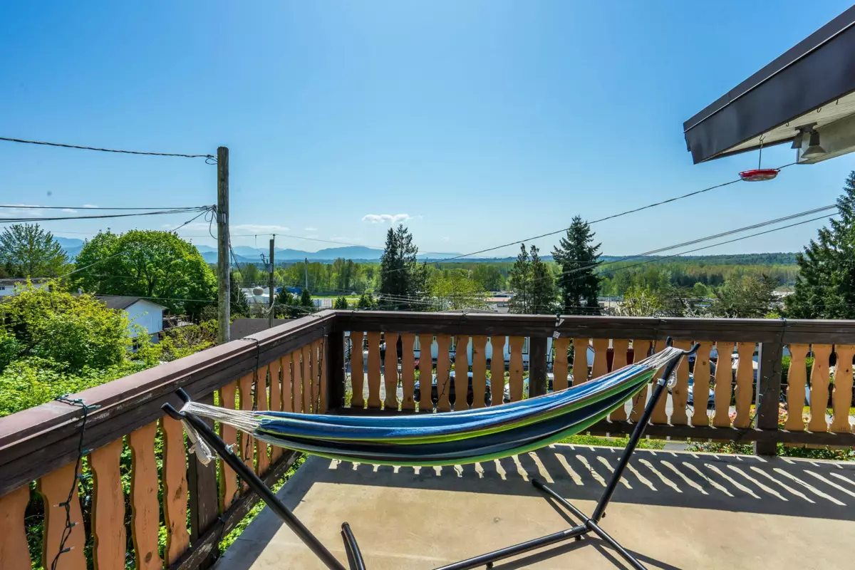 Outdoor Deck Photo of 32025 Trembath Avenue, Mission, BC