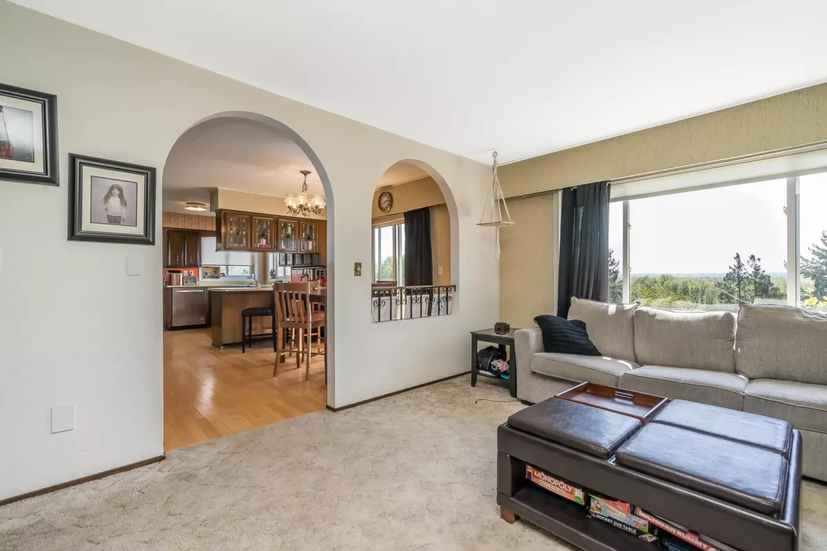 Pantry Photo of 32025 Trembath Avenue, Mission, BC