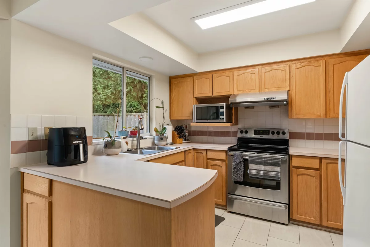 Bedroom 3 Photo of 4 7531 No. 1 Road, Richmond, BC