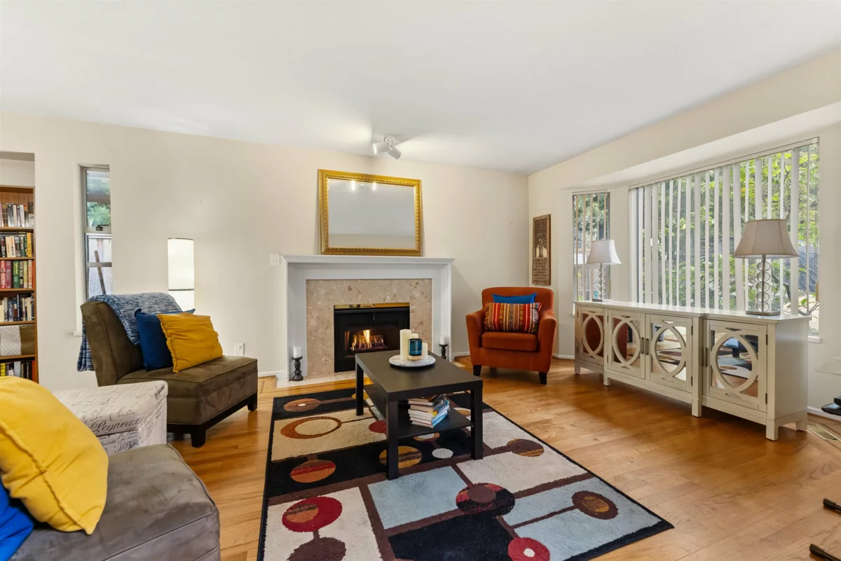 Dining Area Photo of 4 7531 No. 1 Road, Richmond, BC