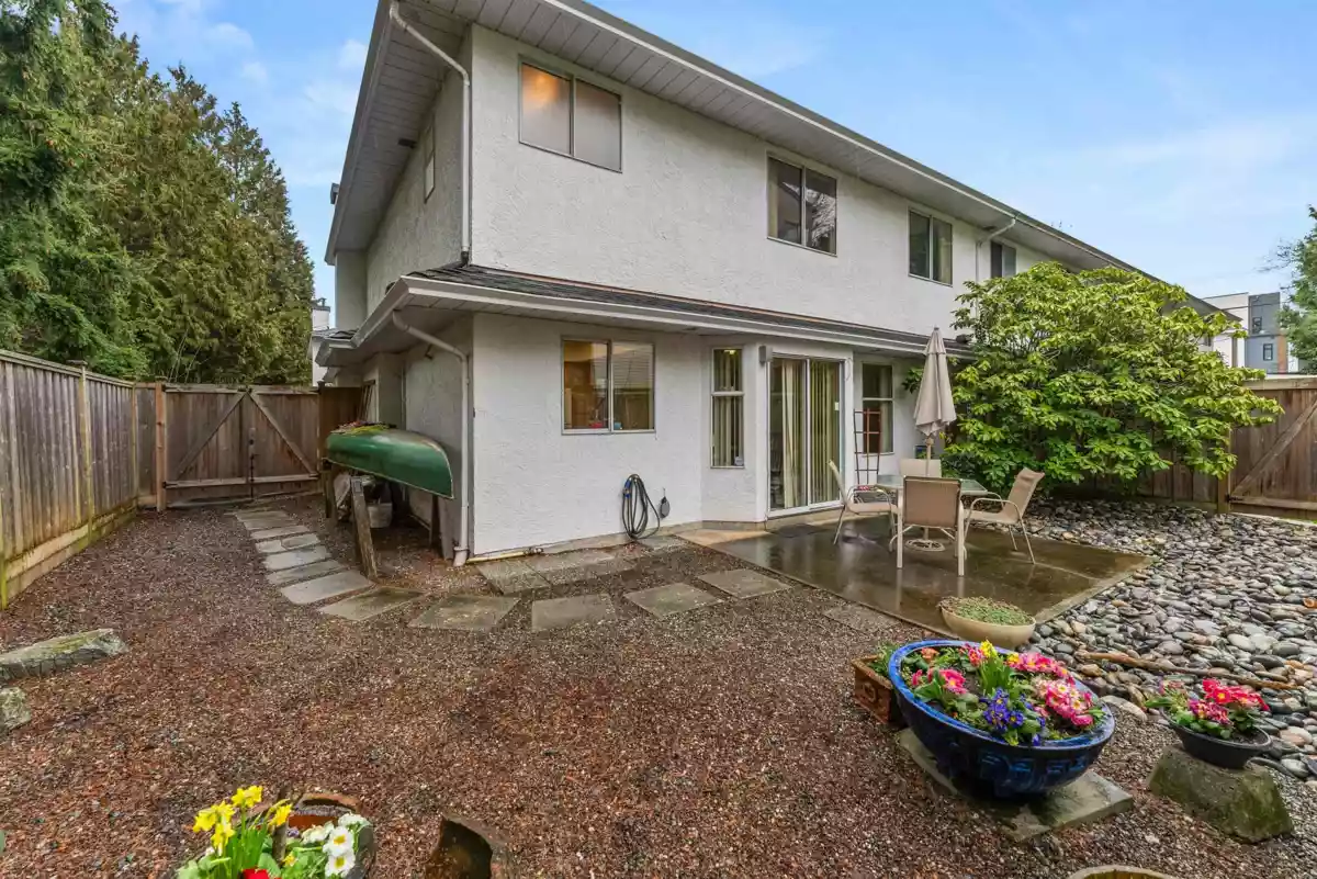 Hot Tub / Spa Photo of 4 7531 No. 1 Road, Richmond, BC