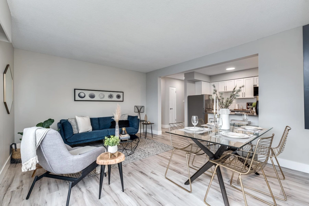 Entry Foyer Photo of 1923 Parker Street, Vancouver, BC