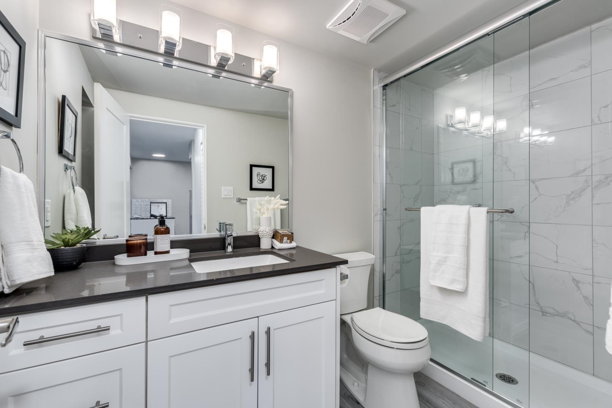 Front Yard Photo of 1923 Parker Street, Vancouver, BC