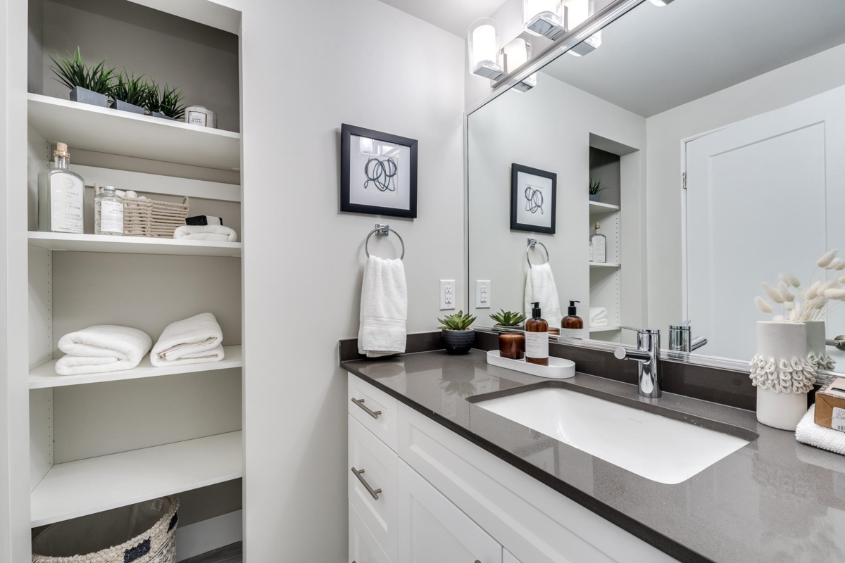 Garden / Landscaping Photo of 1923 Parker Street, Vancouver, BC