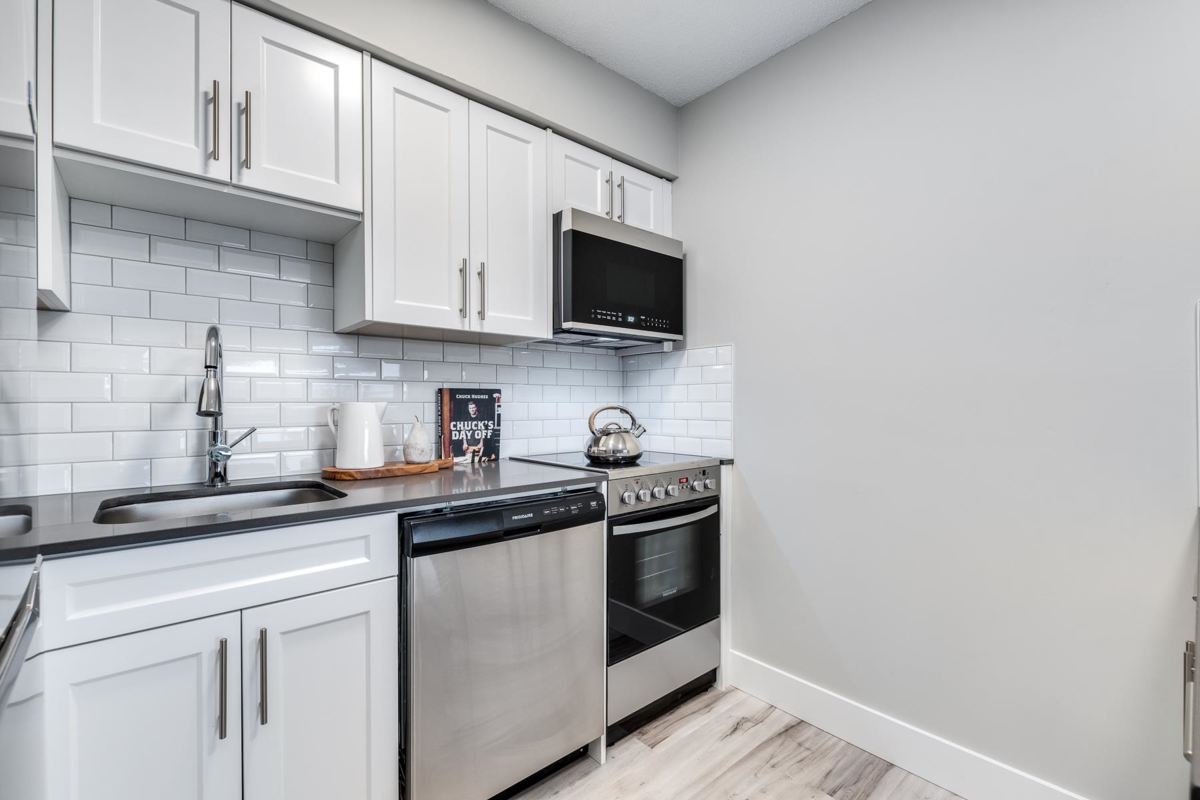 Outdoor Patio Photo of 1923 Parker Street, Vancouver, BC